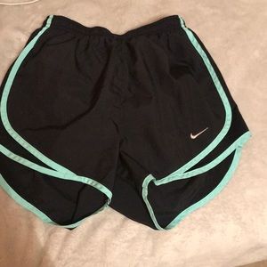 women’s nike shorts size xs